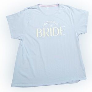 🆕 NWOT Here comes the Bride tshirt, size 2XL, baby blue color, 100% cotton